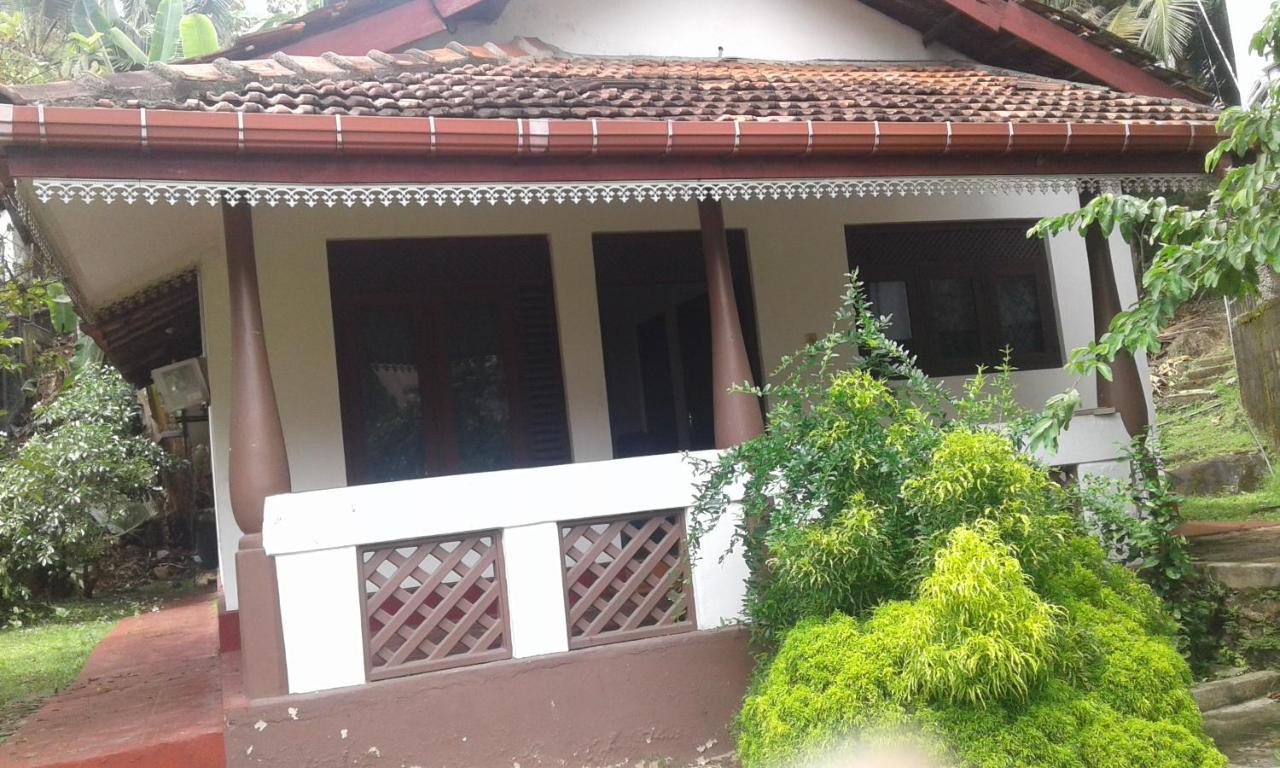 Bed and Breakfast The Ocean Unawatuna Exterior foto