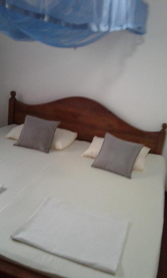 Bed and Breakfast The Ocean Unawatuna Exterior foto