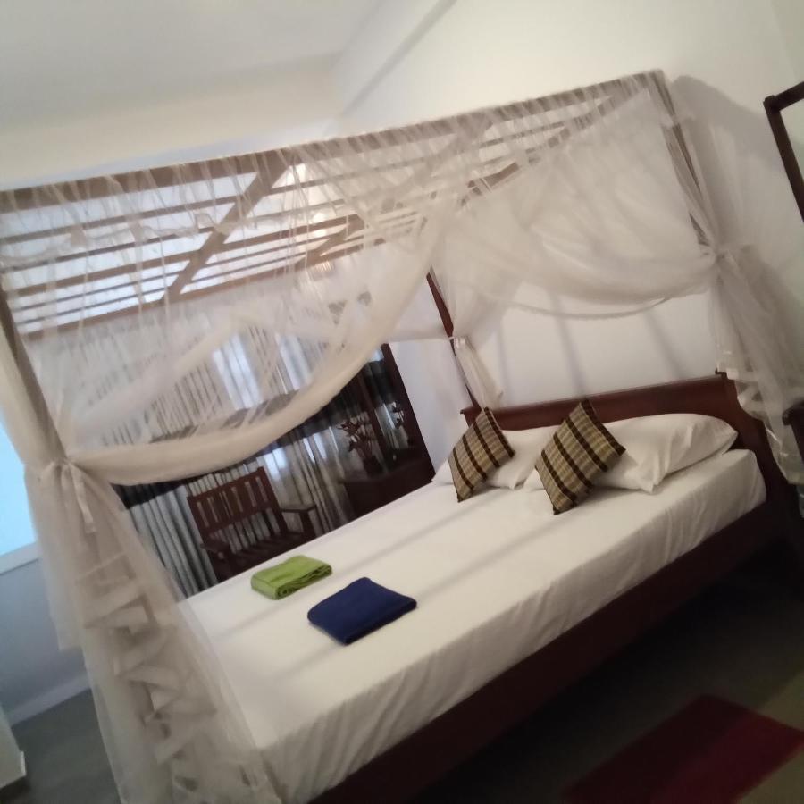 Bed and Breakfast The Ocean Unawatuna Exterior foto